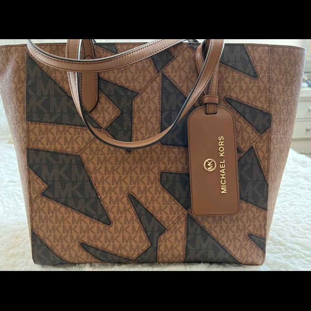 Michael Kors purse